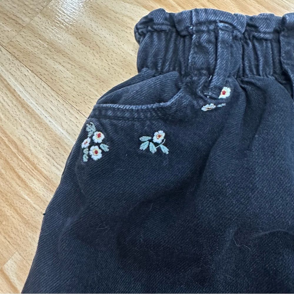 Zara Toddler Black Denim Flower Embroidered Skirt size‎ 18-24 - Picture 2 of 6